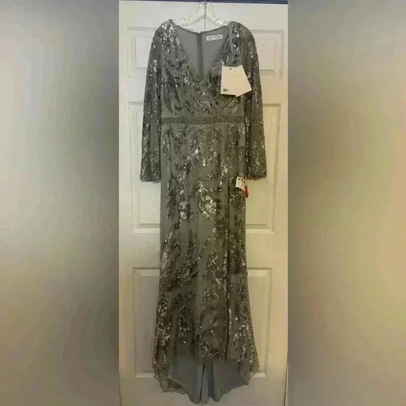 Mac Duggal Size 12 Sequined Faux Wrap Split Long Sleeve Gown NWT Style #5222 - Picture 4 of 6